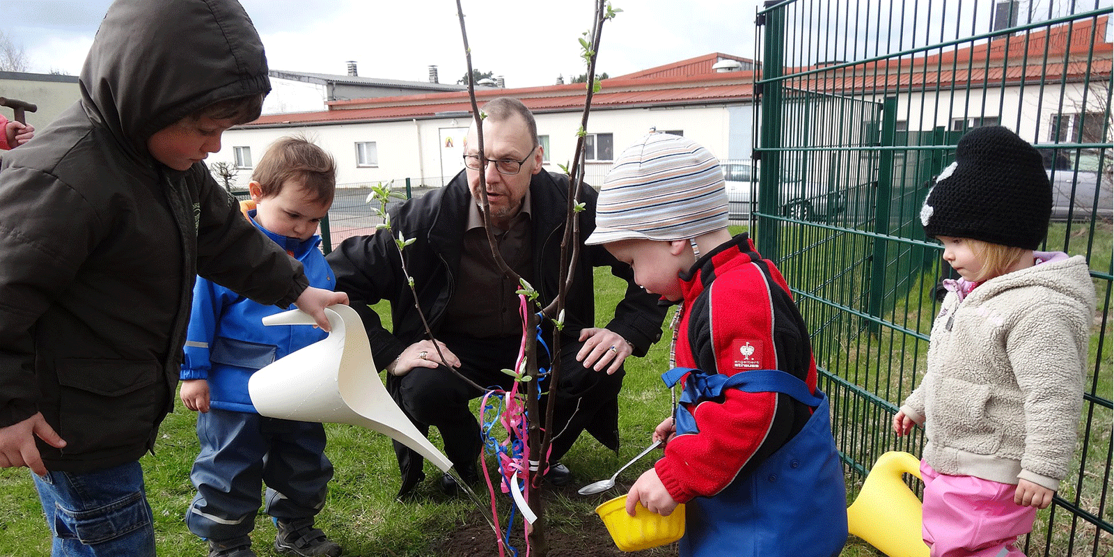 How to make gardening for kids entertaining Gardening