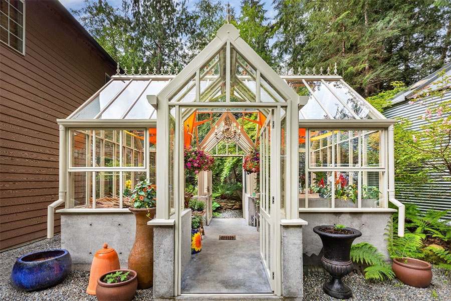 The Victorian Villa Glasshouse in Verona Stone