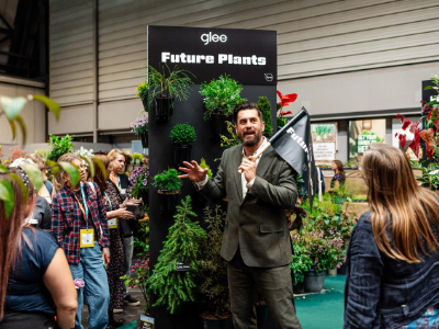 Mr Plant Geek giving a talk